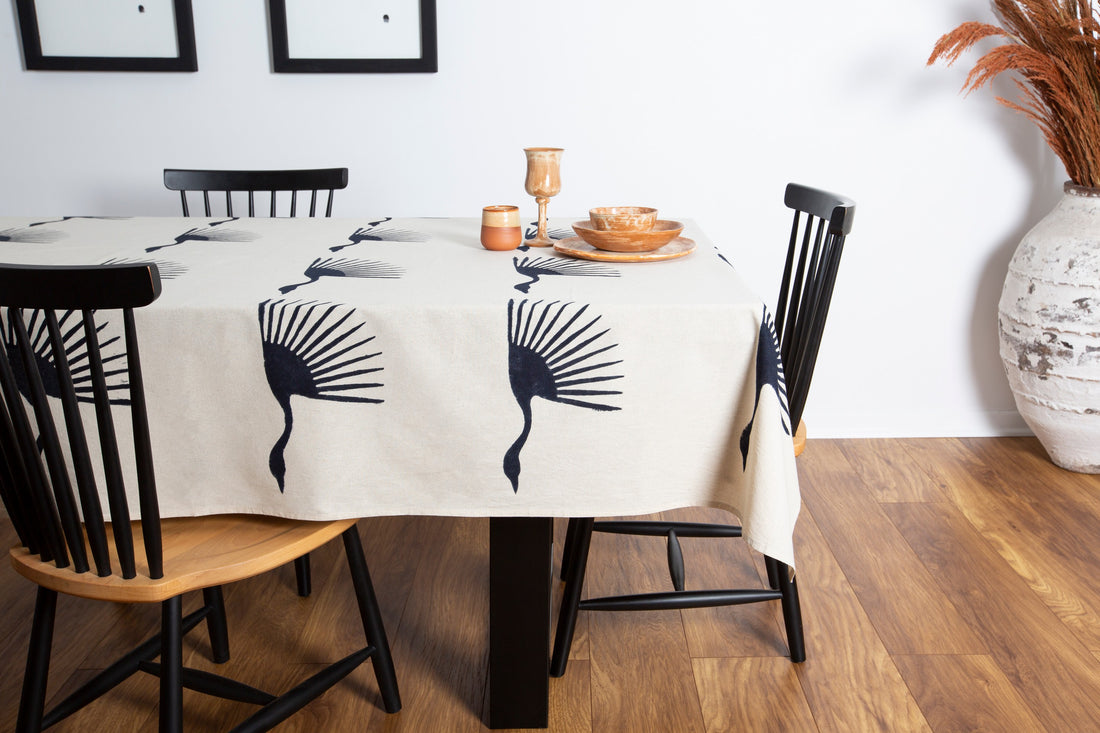 Stork Patterned Lithograph Table Cloth (Rectangle)