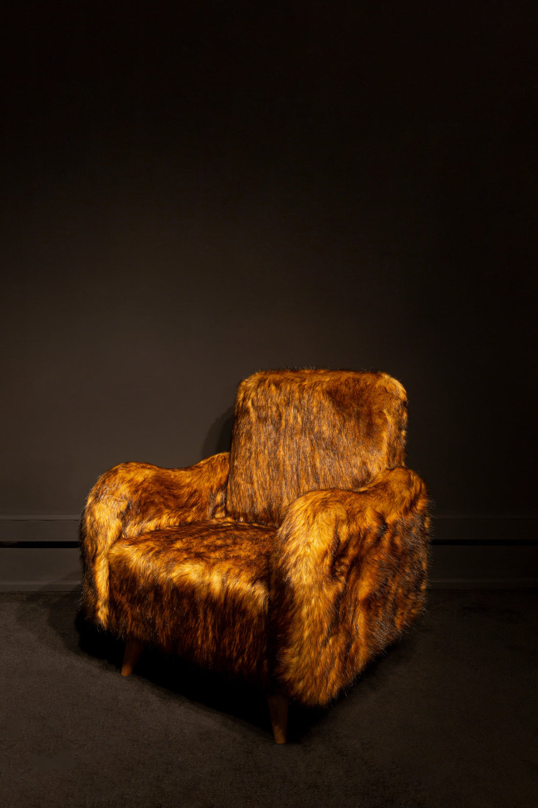 Pelush Armchair (Grizzled Brown)
